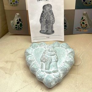 Isabel Bloom “Hugs” heart shaped sculpture